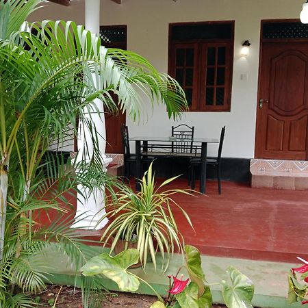 Chanaka Holiday Inn Sigiriya Exterior foto